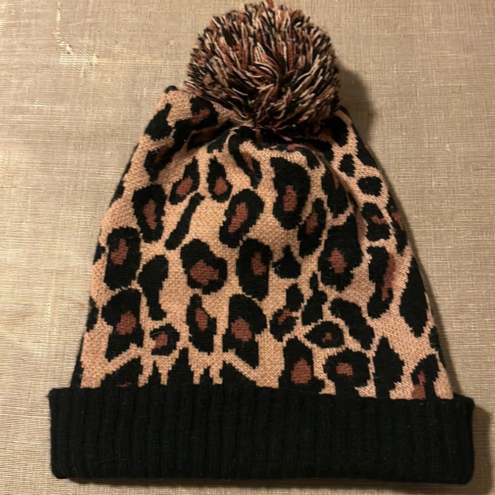 Leopard Print Knit Pom Pom Beanie